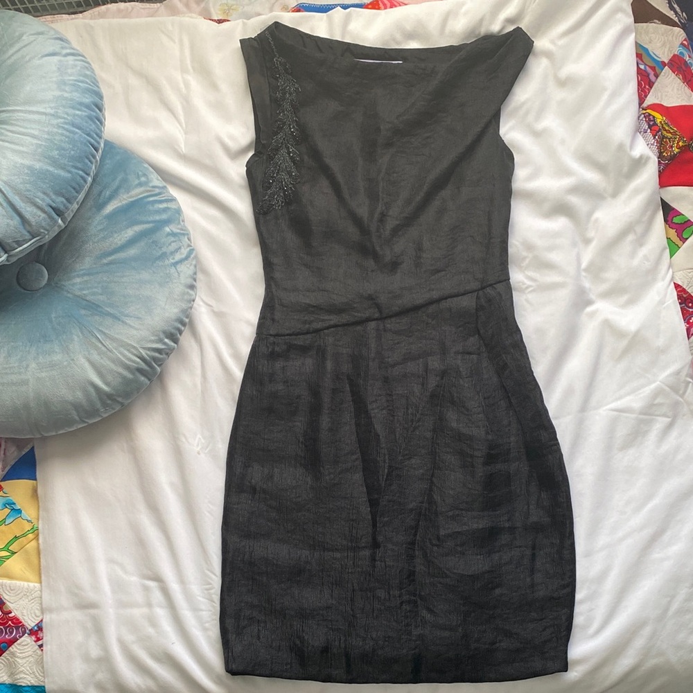 Vera Wang-Lavender Label, Black Sleeveless Dress